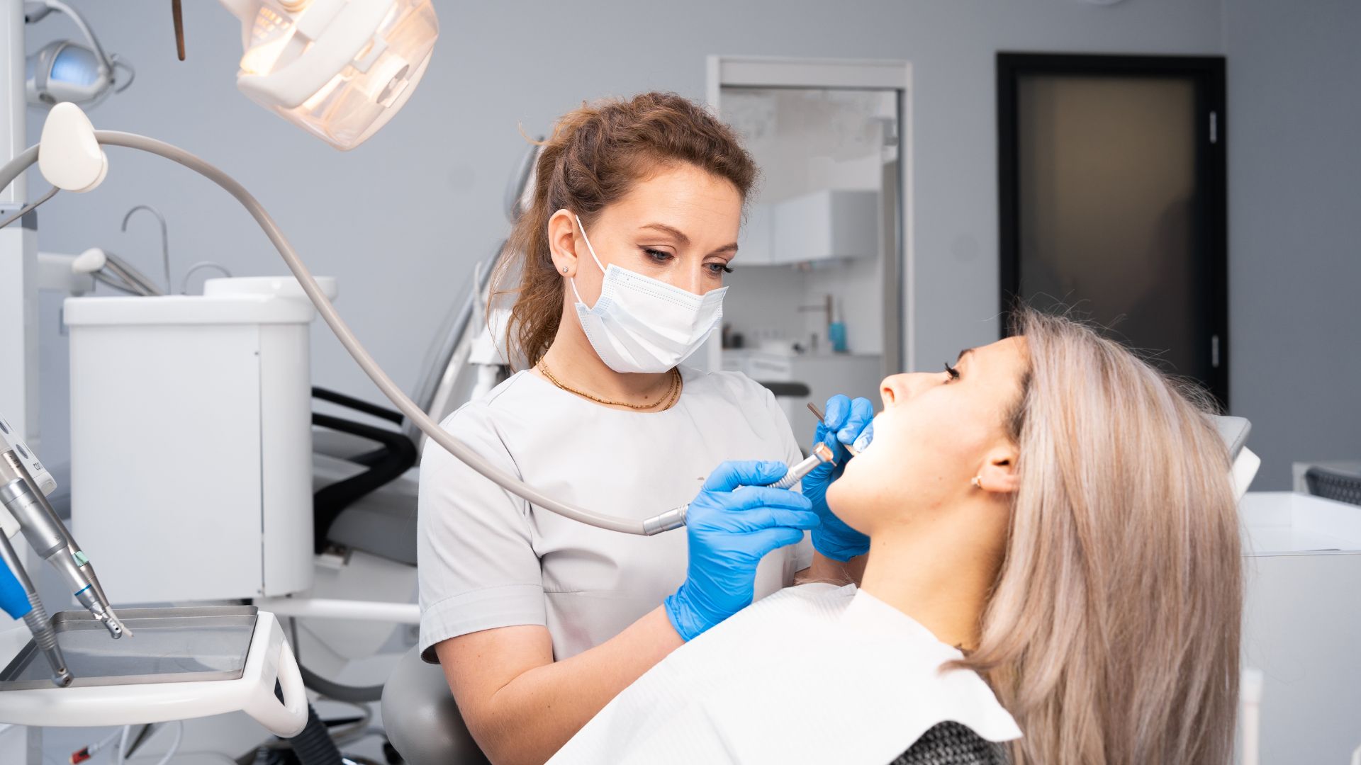 Dental office reception with AI handling patient calls